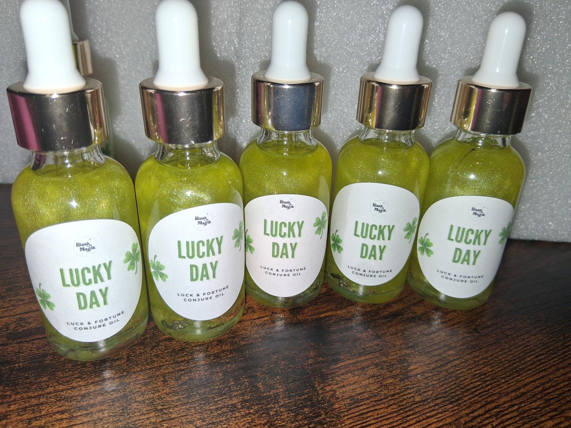 Lucky Day fortune oil, luck conjure oil, wealth attraction, favor oil